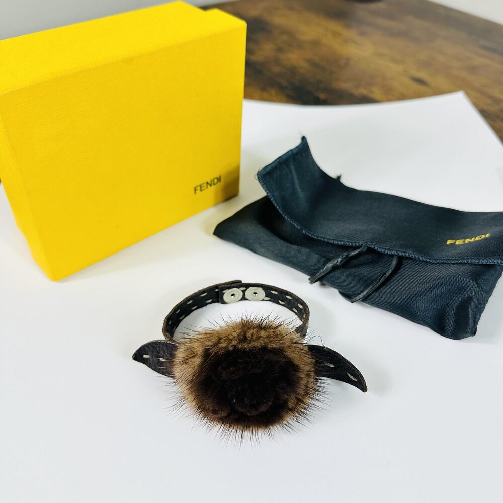 Fendi Brown Fur Pom Charm Leather Bracelet 7in Animal Motif Made In Italy W/ Box